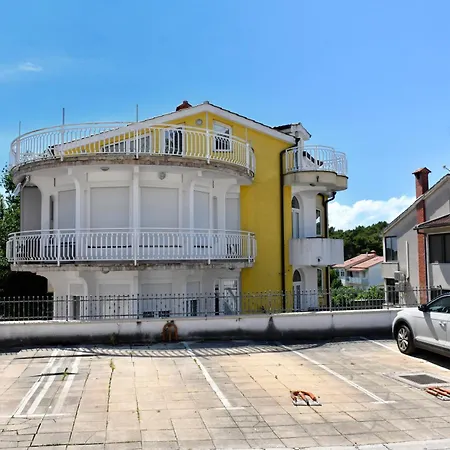 Istra Adria アパート *