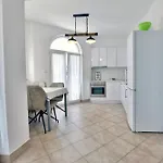 Istra Adria דירה *