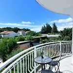 Istra Adria * פורץ